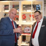 René van Ommen (links) en Gerard Hofman hebben YounG cuttingtools opgebouwd op het importeurschap van YG-1, een van de grootste producenten ter wereld van boren, tappen en frezen. Ze leveren nu een totaalpakket aan verspanende gereedschappen.