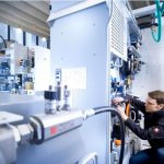 De ETA onderzoeksgroep toonde samen met bedrijven als Trumpf en Bosch Rexroth aan dat besparingen van 25 tot 85 procent mogelijk zijn op onderdelen als koeling van de schakelkast, machine en systeem of warmteterugwinning.