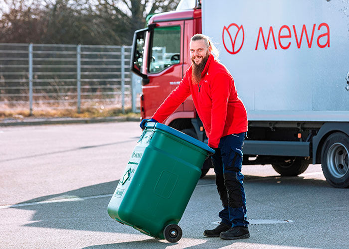 Poetsdoeken kunnen veilig worden opgeborgen in de SaCon veiligheidscon-tainer. (Foto: Mewa)